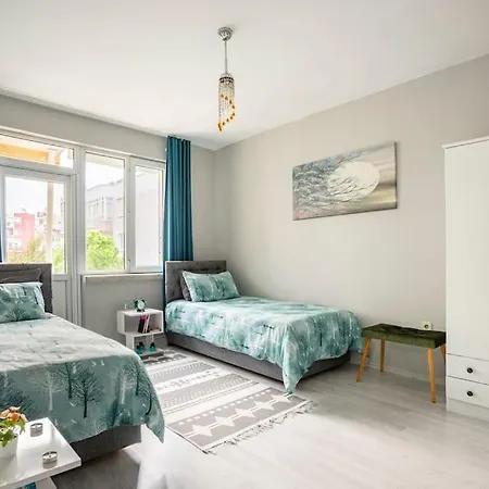 In The Center, Close To The Beach, 100 Mbps Internet, Family House
