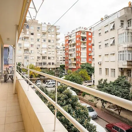 In The Center, Close To The Beach, 100 Mbps Internet, Family House * Antalya