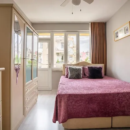 In The Center, Close To The Beach, 100 Mbps Internet, Family House