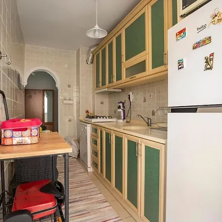 In The Center, Close To The Beach, 100 Mbps Internet, Family House 아파트 안탈리아